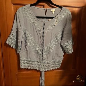 NWT Blue Lacy Crop Tee